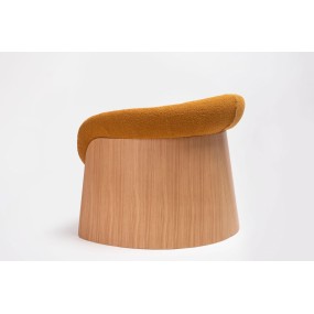 GINGER LOUNGE armchair with wooden base