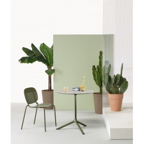 Square table TRIPÉ, various sizes