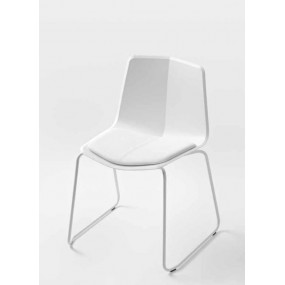Plastic chair with slatted base and armrests STRATOS 1150