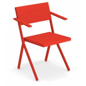 MIA chair with armrests