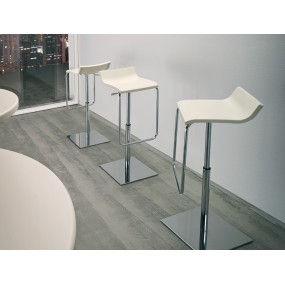 MICRO A height adjustable bar stool