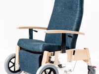 Comfortable reclining care chair on wheels GAVOTA F1 with operator positioning - 3