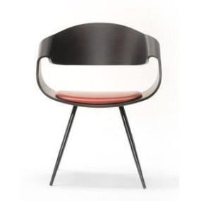 CHANTAL chair with lacquered shell and metal base