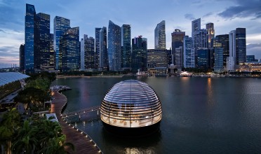 V Singapuru otevřeli plovoucí Apple Store