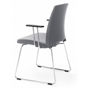 ARCA 21V PP chair with slatted base and armrests