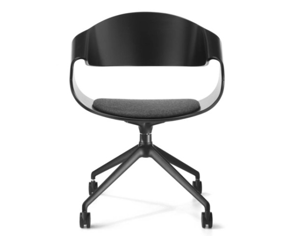 CHANTAL swivel chair with lacquered shell and castors