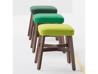 Dřevěná stolička s čalouněným sedákem CROISSANT 579 - 2