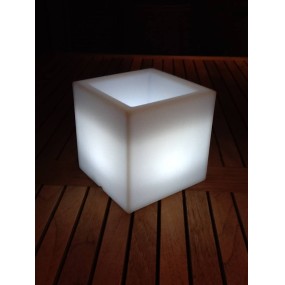 CUBO planter (+ lighted and self-watering version)