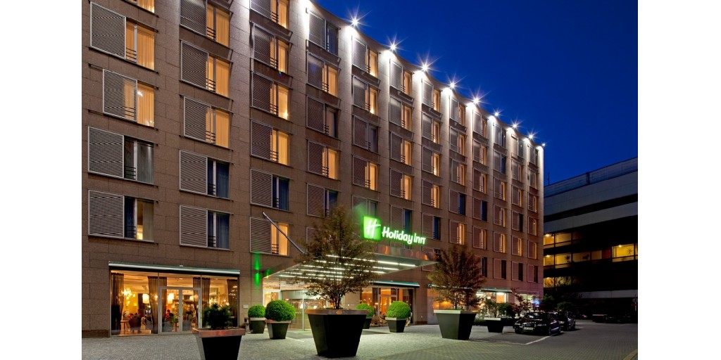 Hotel Holiday Inn., 2016-2018