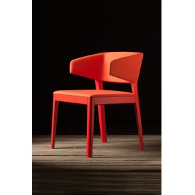 JUNO chair with armrests