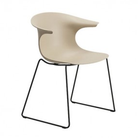LOOP MONO chair with slatted base