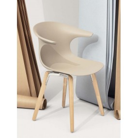 LOOP MONO chair with wooden base