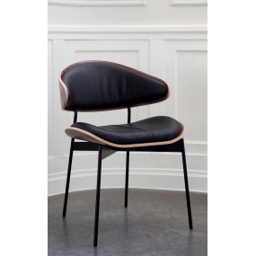 LUZ chair with rounded backrest and cushions