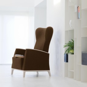 Armchair MAMY 57-64/3 with wooden armrests