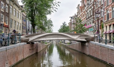 První 3D tištěný ocelový most na světě najdete v Amsterdamu