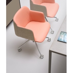 DEEP HOSPITALITY chair with armrests and wheels