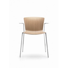 Slam chair with armrests