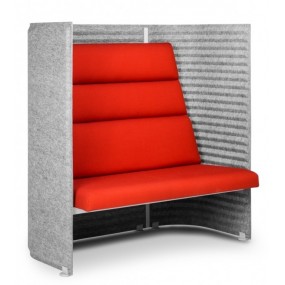 Soundroom SR/DLS seat with acoustic wall