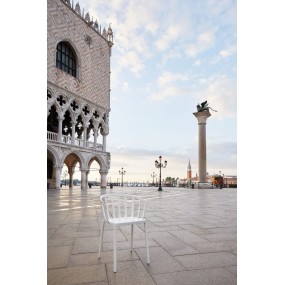 Stolička Venice, sivá
